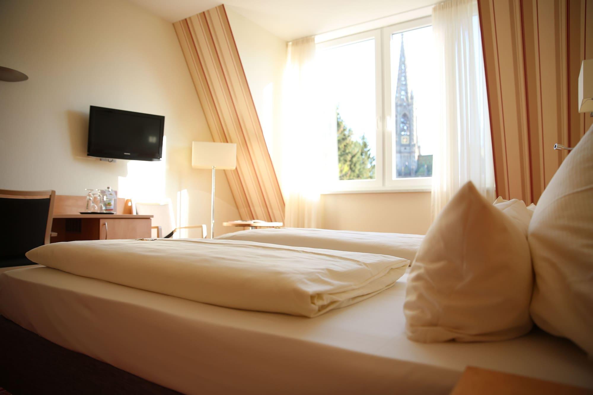 Hotel Loewengarten スパイヤー エクステリア 写真